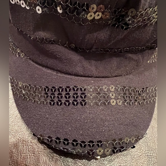 Black fabric sequin hat / cap - Picture 4 of 7